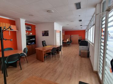 Local comercial en venda a Carrer de Santa Eugènia 104