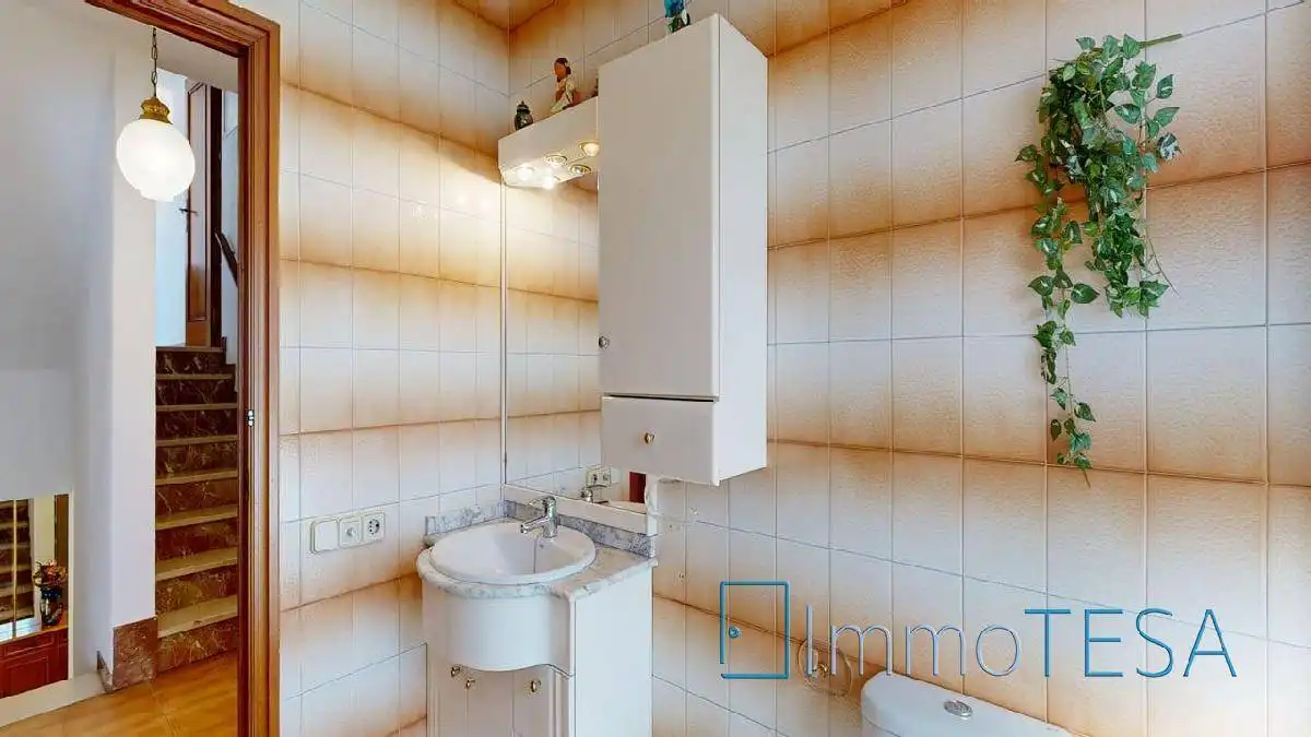 Baño de Casa o chalet en venta en Barberà del Vallès con Aire acondicionado, Calefacción y Jardín privado