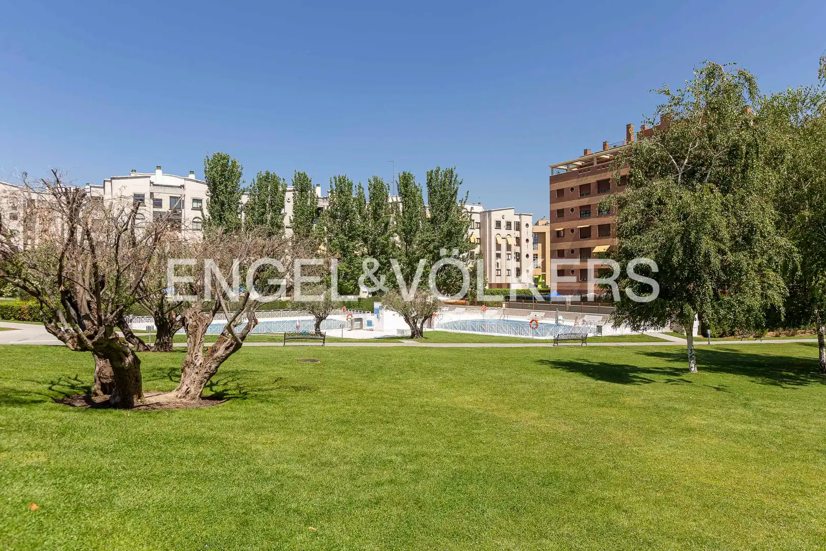 Vista exterior de Piso en venta en Madrid con Aire acondicionado y Calefacción