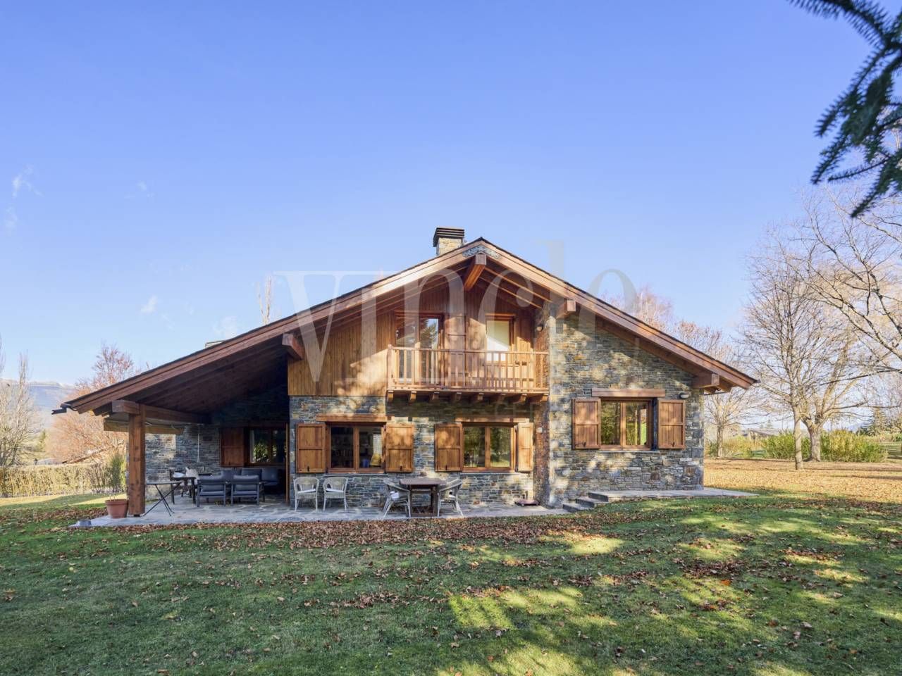 Vista exterior de Casa o xalet en venda en Das amb Calefacció, Jardí privat i Parquet