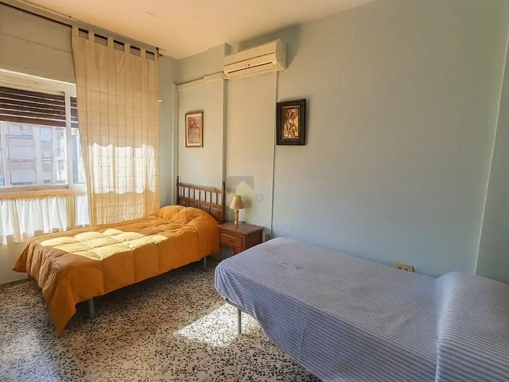 Piso con ascensor en venta en Calle Jeronimo Santa Fe 98, imagen 4