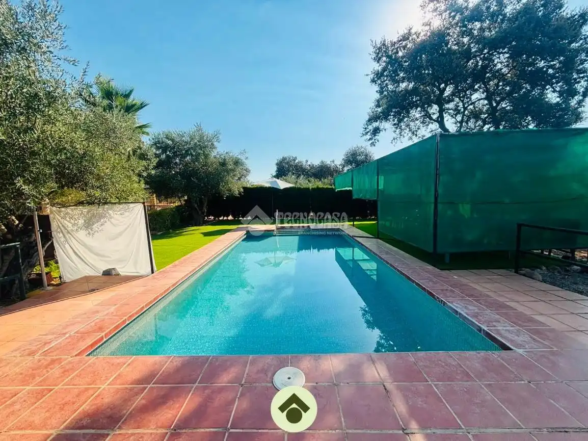 Piscina de Finca rústica en venta en Adamuz con Aire acondicionado y Piscina