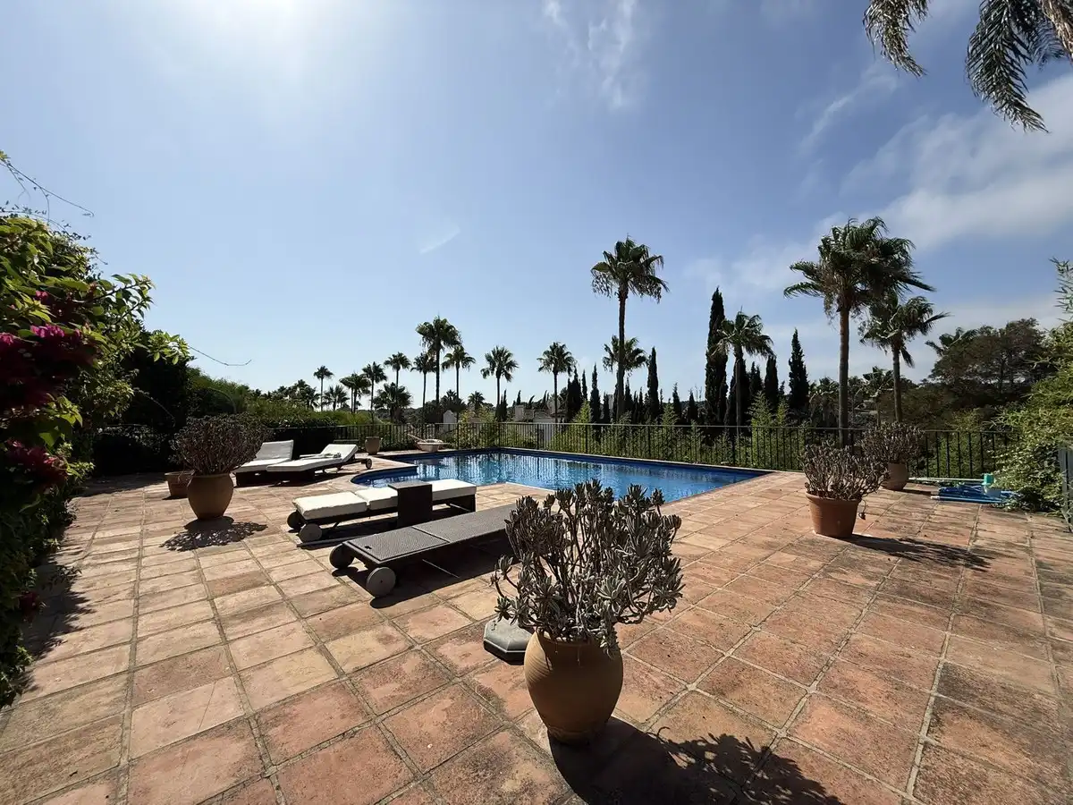 Villa con piscina in vendita a Callé Fenómeno 16