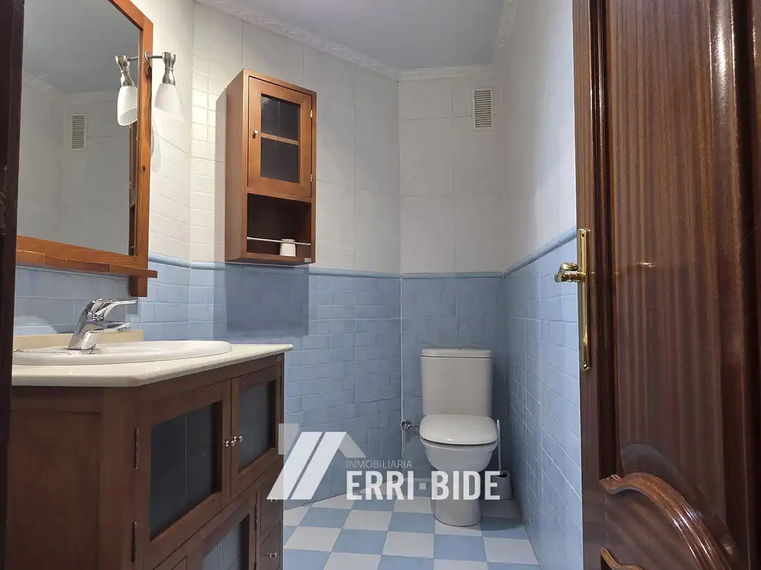 Bathroom of Flat for sale in Zamudio  with Heating and Storage room