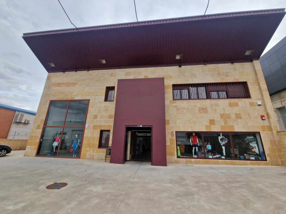 Nau industrial en venda en Carbajosa de la Sagrada