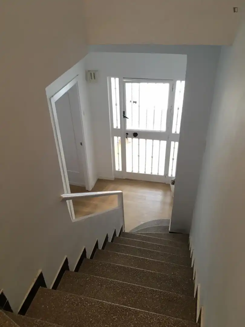 Room in Triana Este