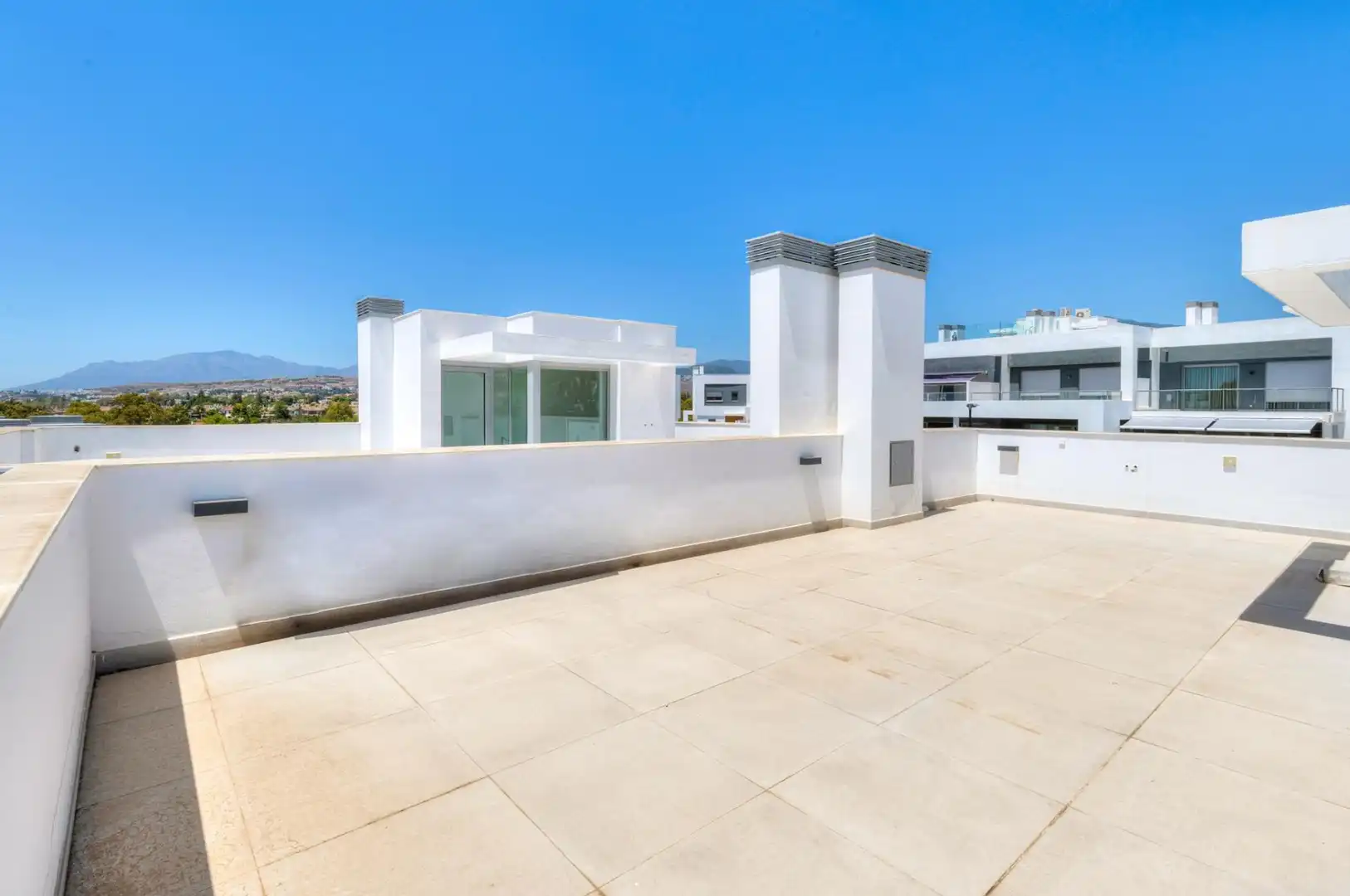 Terraza de Casa adosada en venta en Marbella con Aire acondicionado, Calefacción y Jardín privado