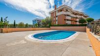 Swimming pool of Flat for sale in Majadahonda  with Air Conditioner, Terrace and Swimming Pool