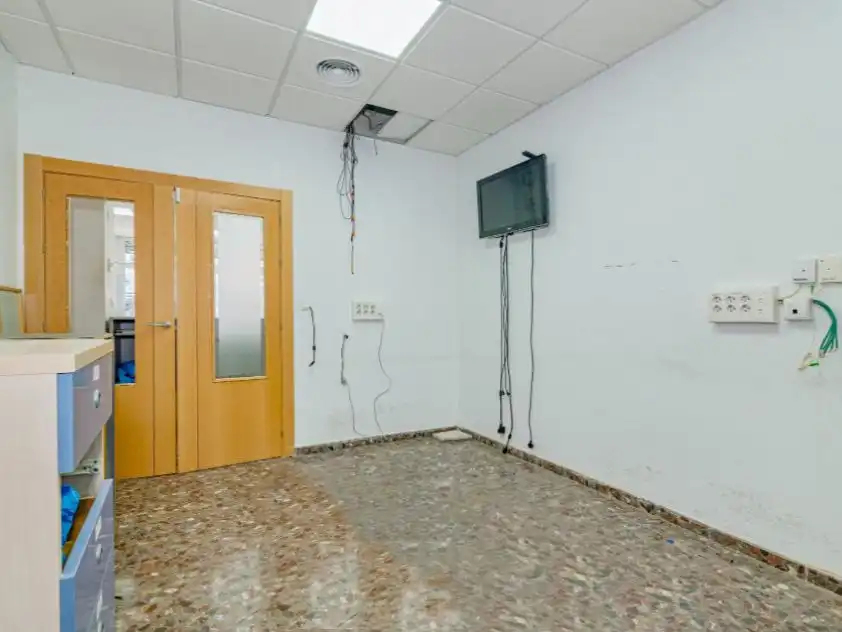 Local de alquiler en La Zubia con Aire acondicionado y Calefacción
