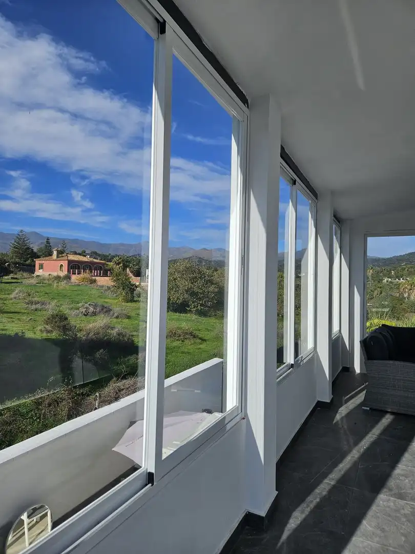 Vista exterior de Finca rústica de alquiler en Estepona con Piscina