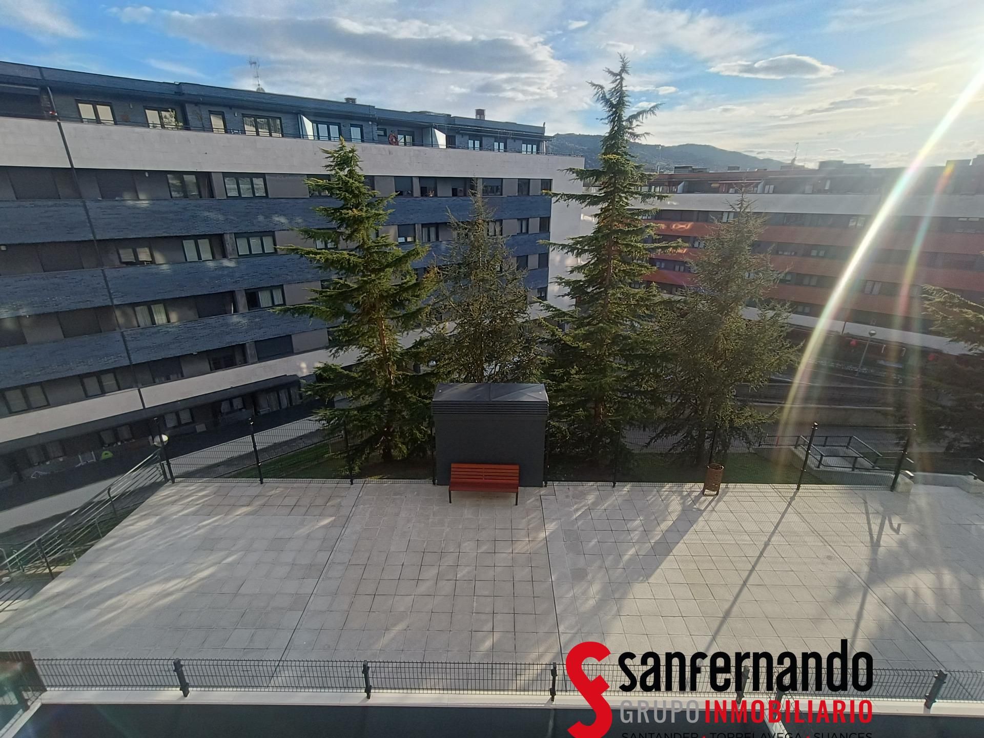 Terraza de Piso de alquiler en El Astillero   con Calefacción, Parquet y Balcón