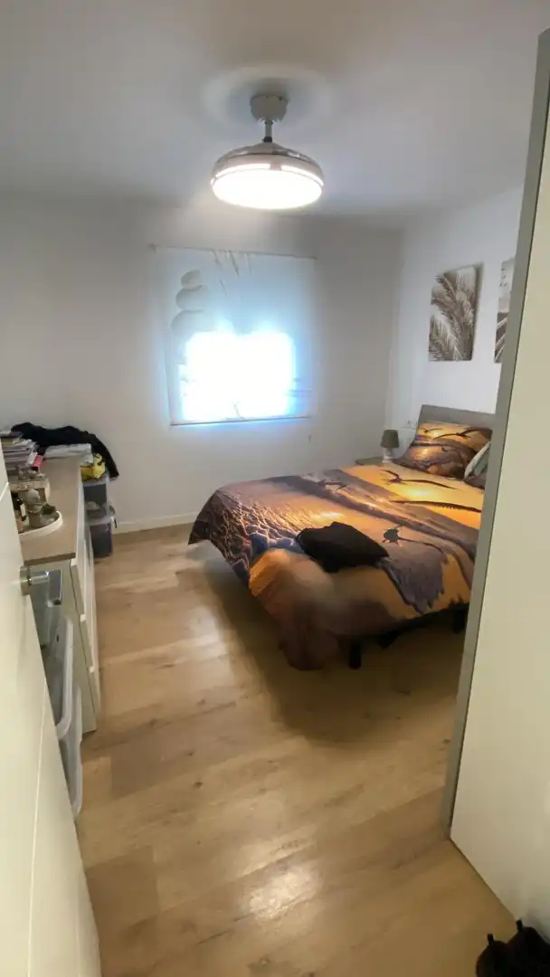 Dormitori de Casa o xalet en venda en La Pobla de Vallbona amb Aire condicionat, Terrassa i Piscina comunitària