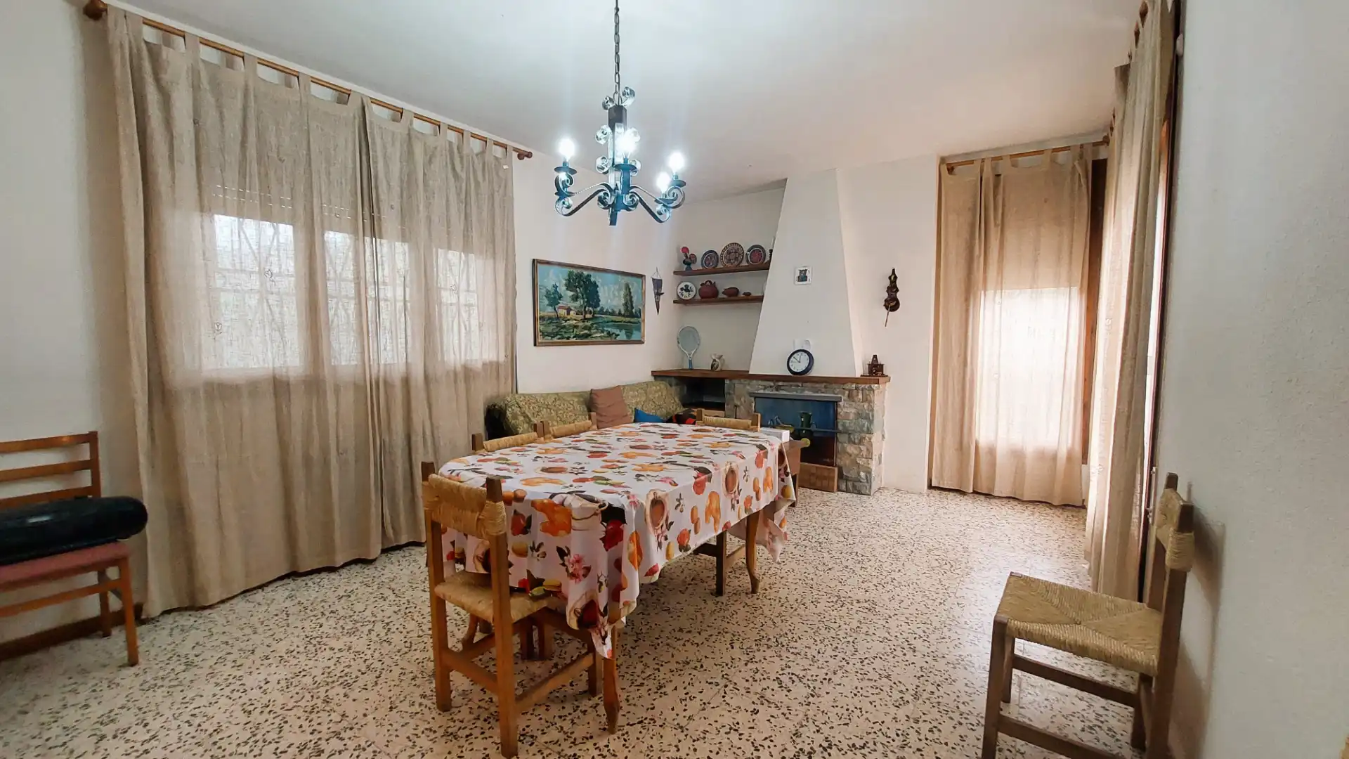 Menjador de Casa o xalet en venda en Sant Llorenç Savall amb Jardí privat, Terrassa i Piscina
