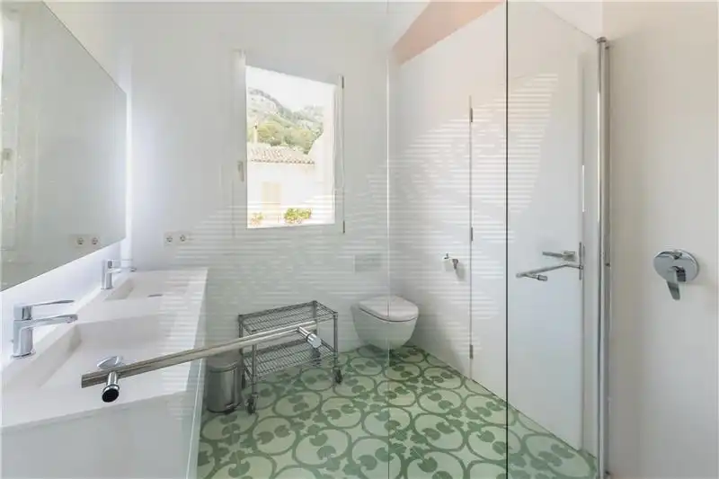 Baño de Casa o chalet de alquiler en Selva con Aire acondicionado, Terraza y Trastero