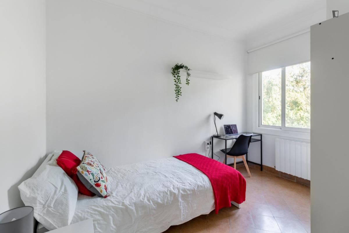 Apartment to share in El Camp de l'Arpa del Clot