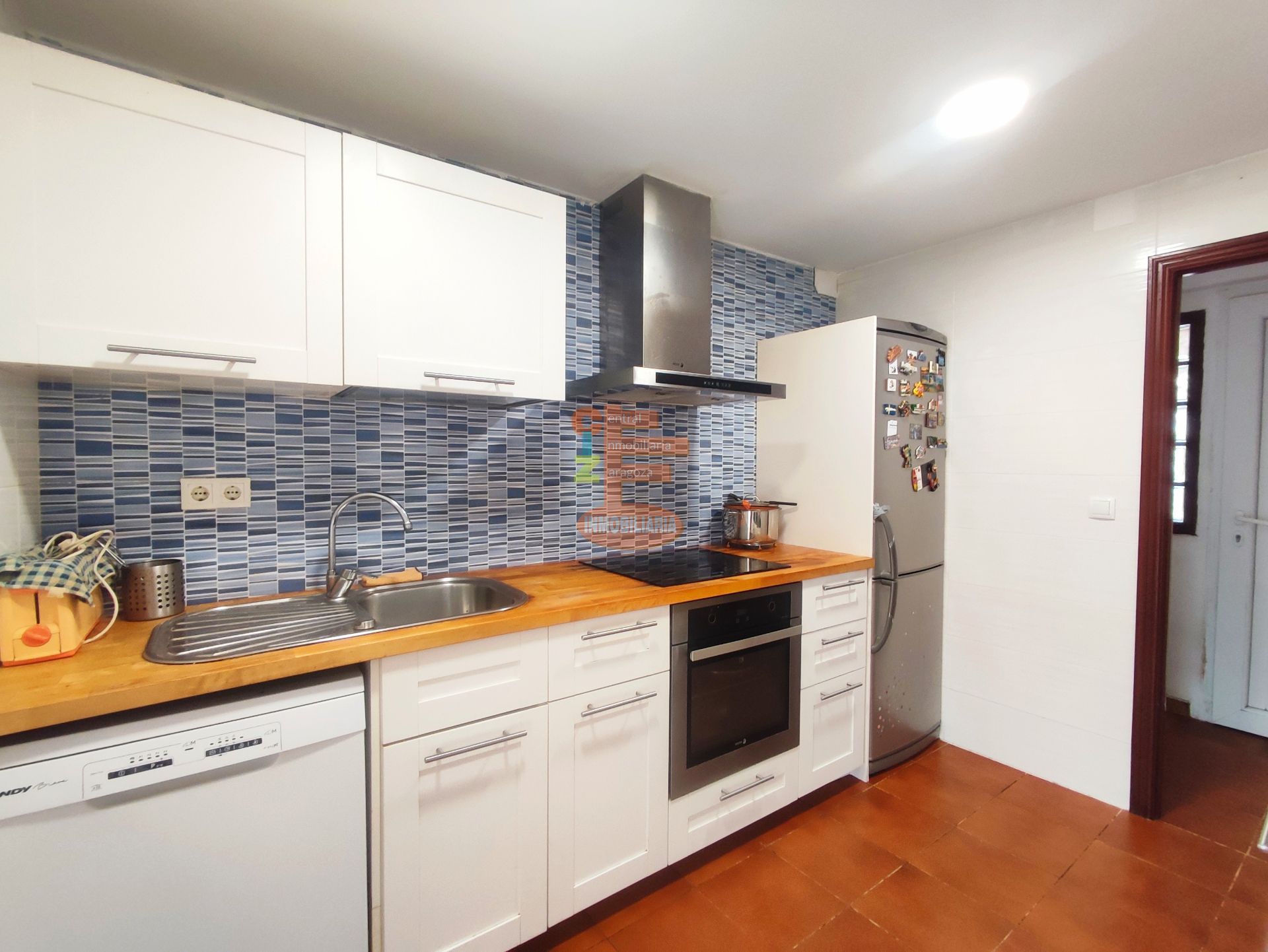 Kitchen of House or chalet for sale in  Zaragoza Capital  with Private garden and Swimming Pool