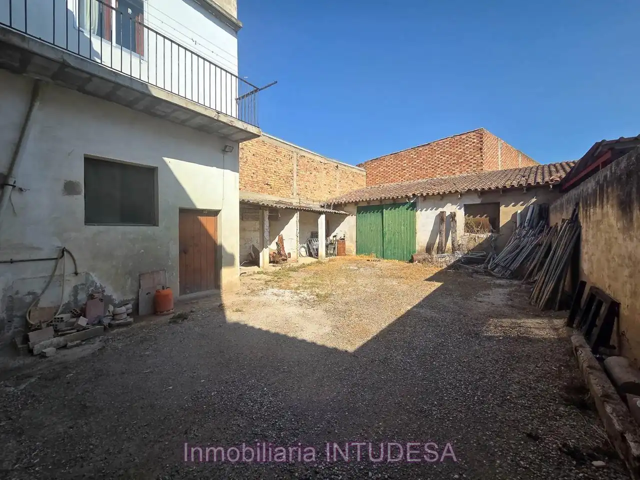 Aparcament de Casa o xalet en venda en Cascante amb Terrassa