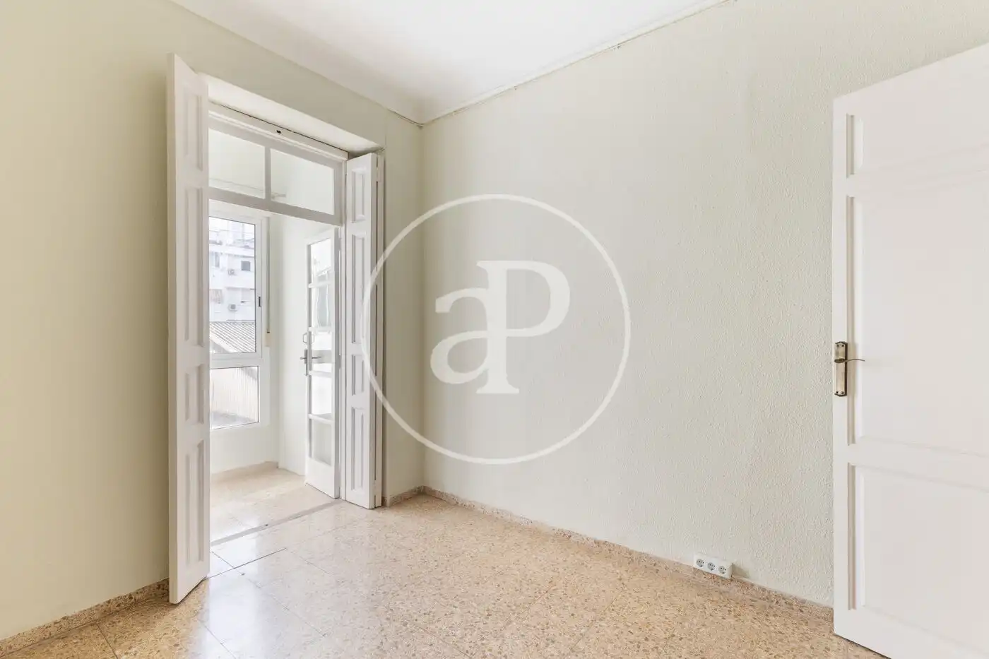 Flat with terrace to rent in Carrer de Martí, imagen 4