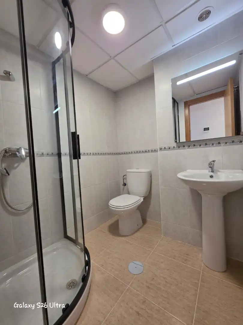 Badezimmer von Wohnung zur Miete in Albatera mit Abstellraum und Möbliert