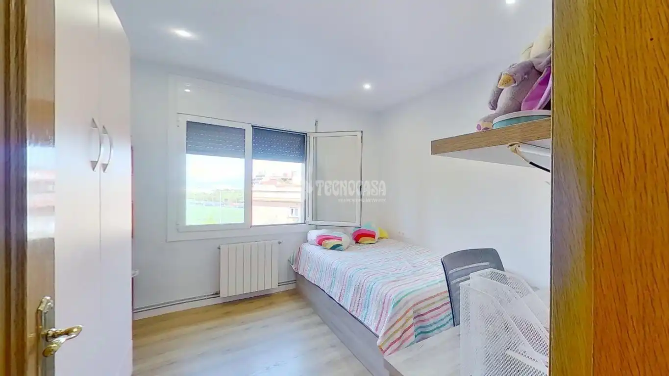 Habitación de Piso en venta en Barberà del Vallès con Calefacción y Balcón