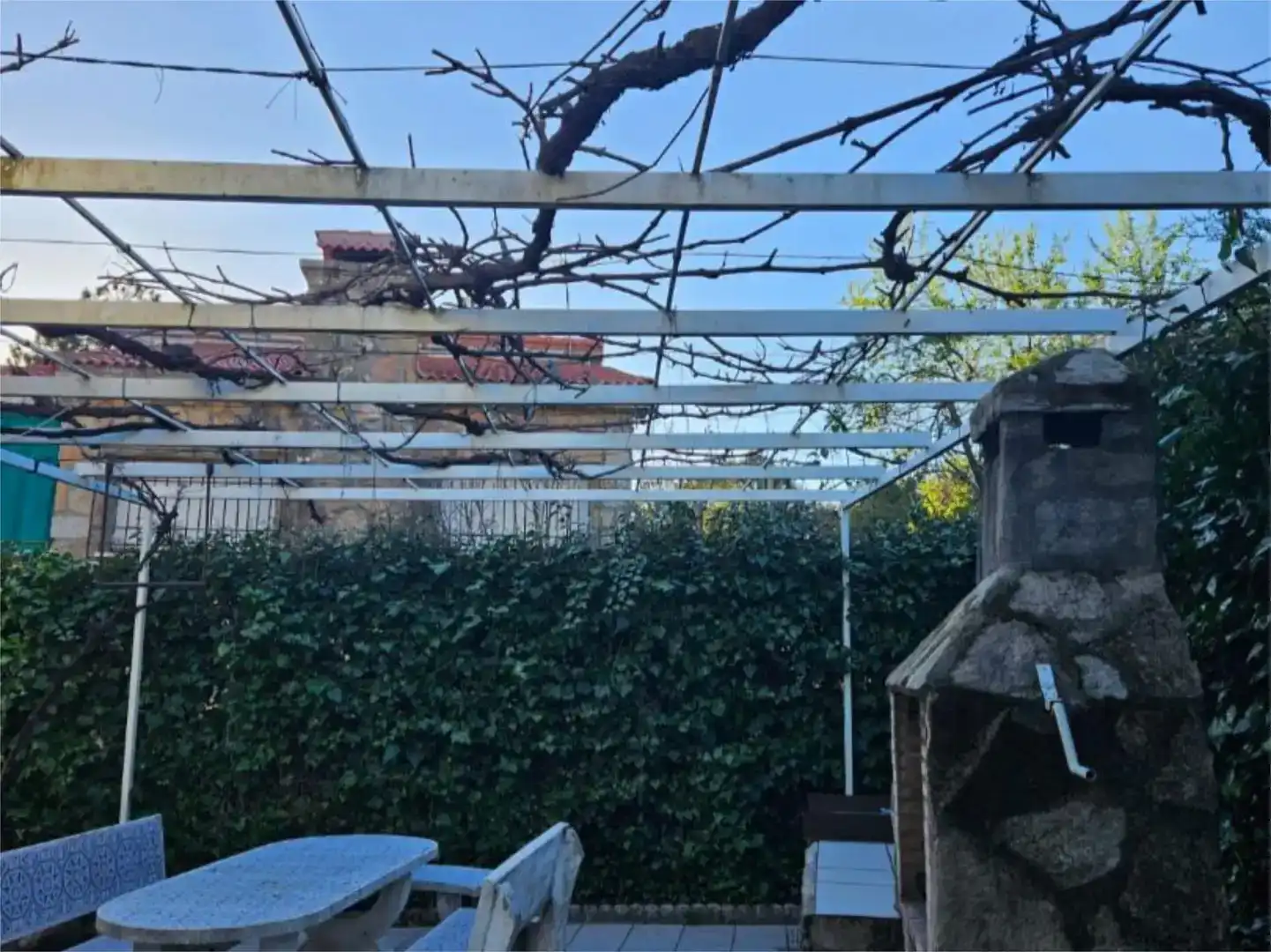 Terrassa de Casa o xalet en venda en La Adrada  amb Aire condicionat, Piscina i Balcó
