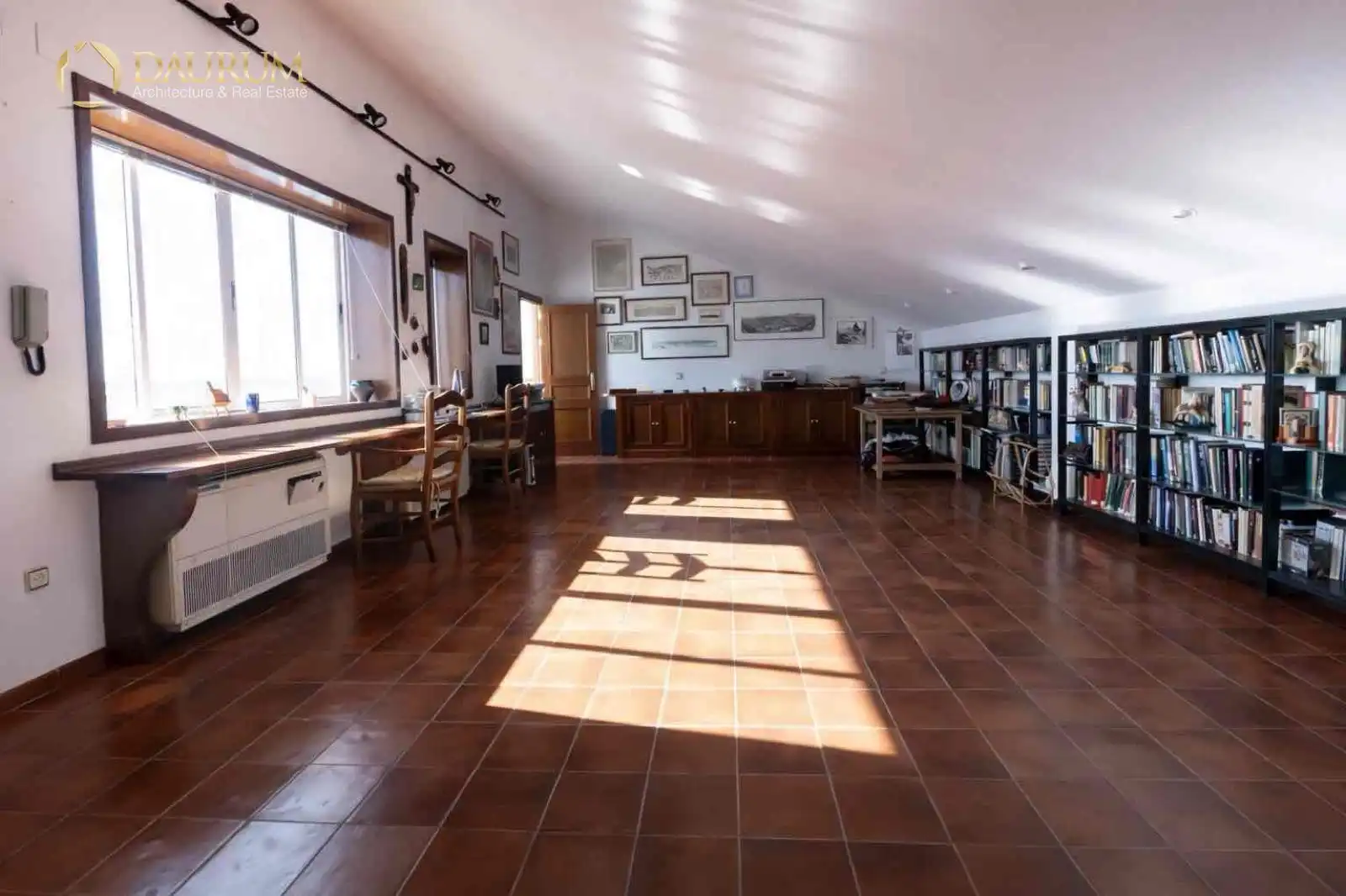 Sala d'estar de Casa o xalet en venda en Alcalá de Guadaira amb Aire condicionat, Calefacció i Terrassa