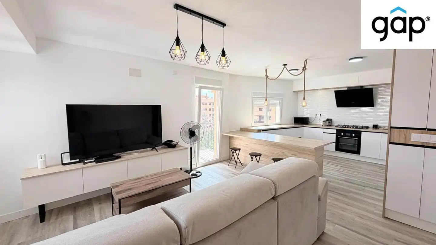 Living room of Flat for sale in Cuenca  with Heating, Terrace and Furnished