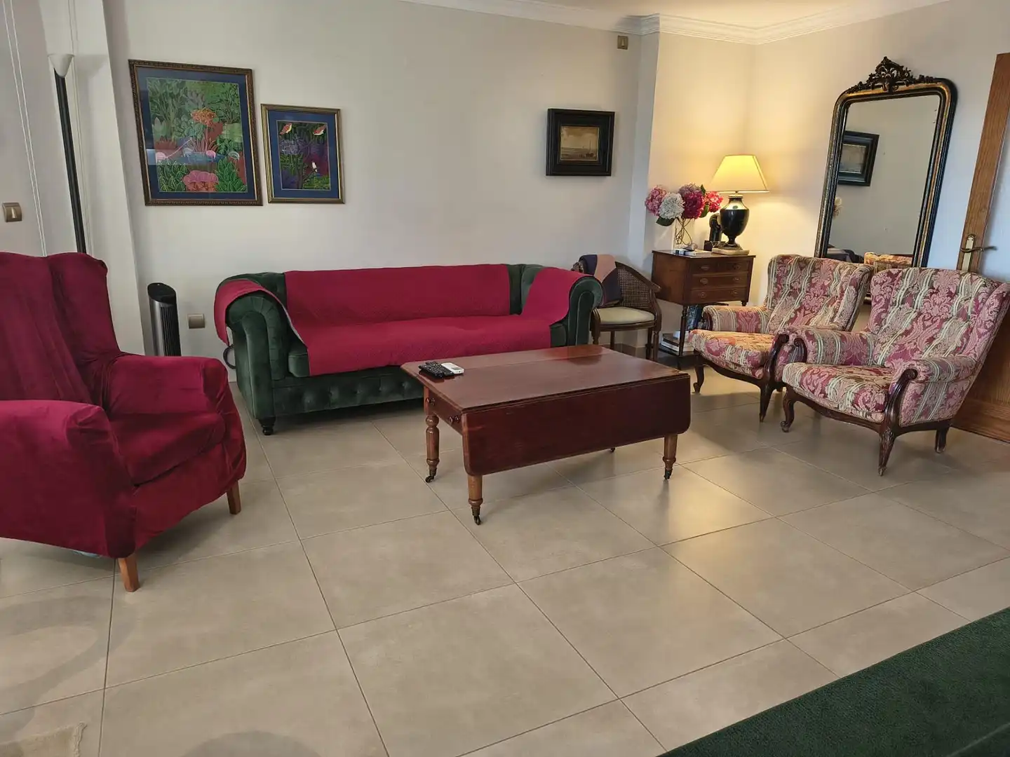 Sala d'estar de Casa adosada en venda en Rincón de la Victoria amb Aire condicionat, Calefacció i Jardí privat