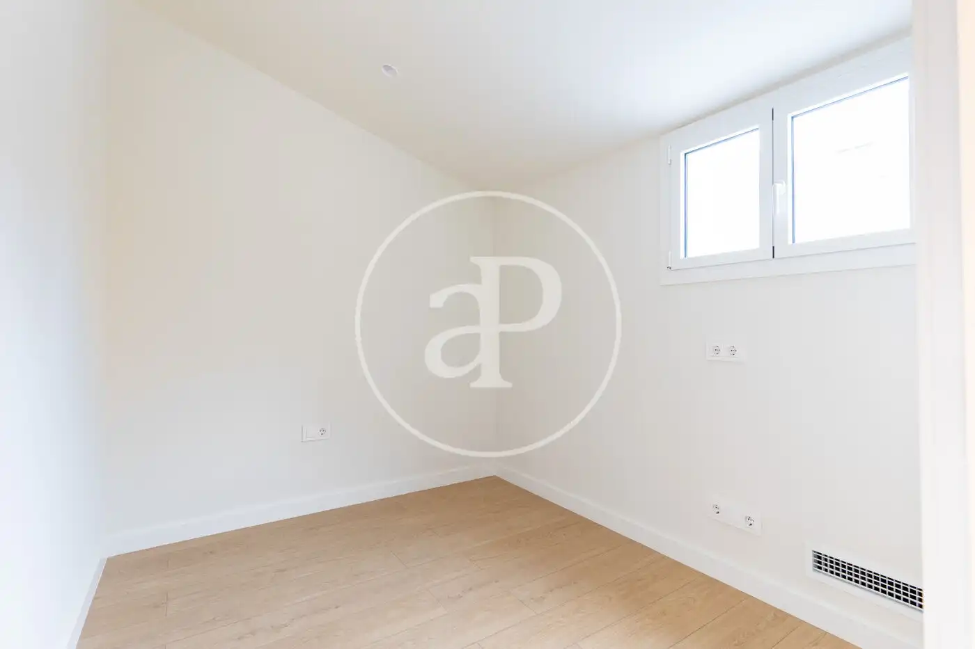Habitación de Casa adosada en venta en Sabadell con Aire acondicionado, Calefacción y Terraza