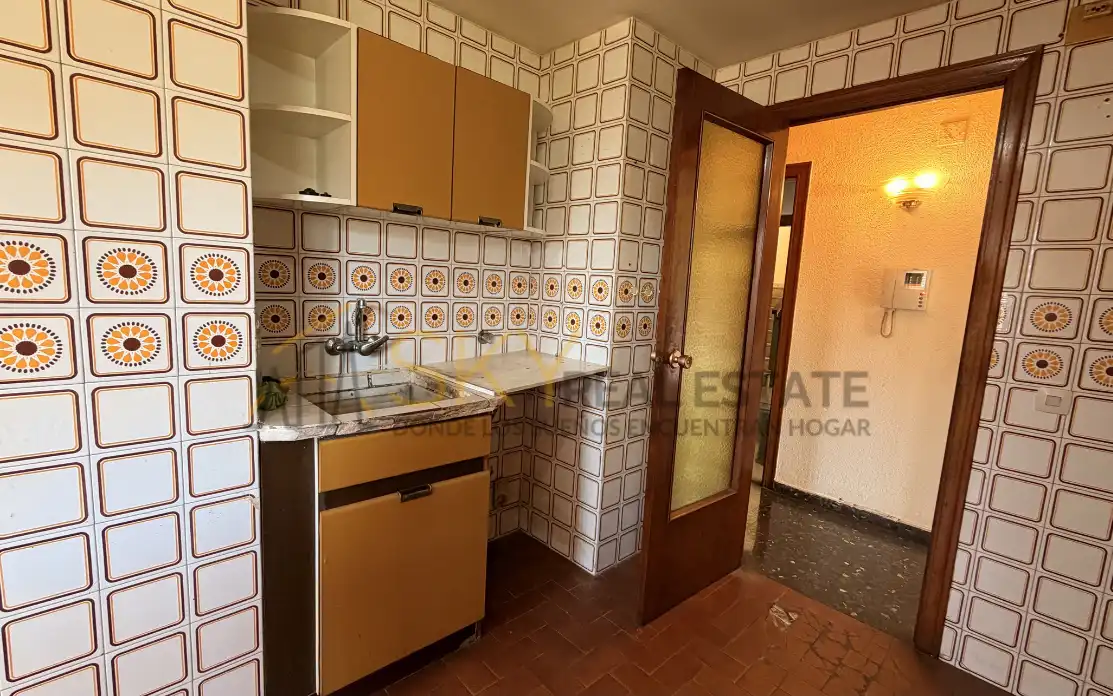 Kitchen of Flat for sale in Valencia  with Air Conditioner, Heating and Terrace