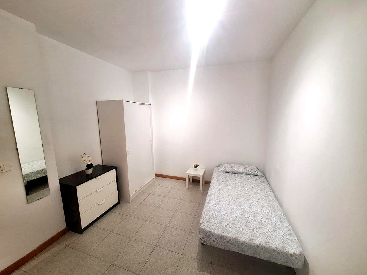 Bedroom of Flat to share in San Cristóbal de la Laguna  with Furnished