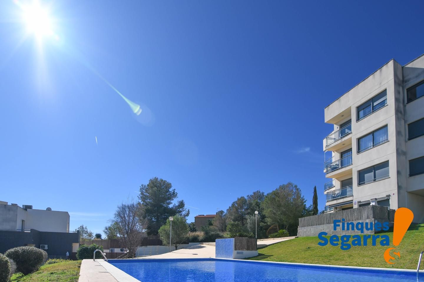 Exterior view of Attic for sale in Roda de Berà  with Air Conditioner, Heating and Parquet flooring