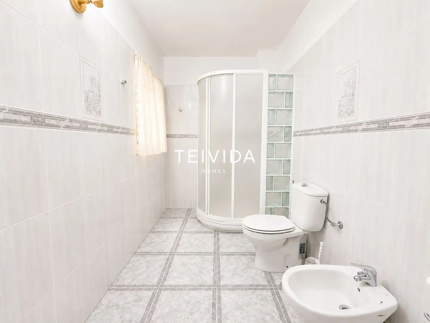 Bathroom of Flat for sale in Arona