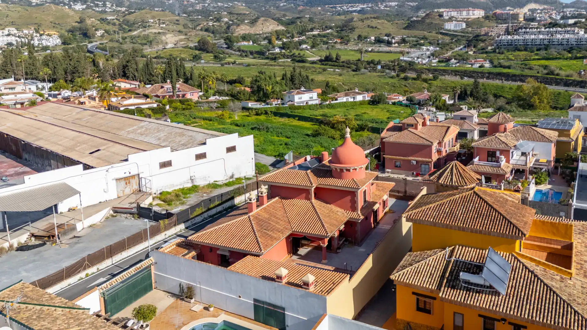 Vista exterior de Casa o chalet en venta en Mijas con Aire acondicionado, Calefacción y Jardín privado