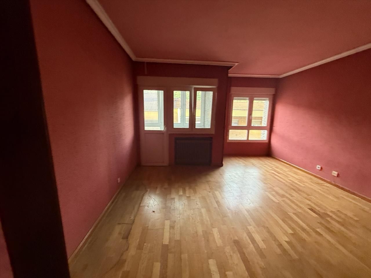 Pis en venda a MANUEL LLANEZA, Sama