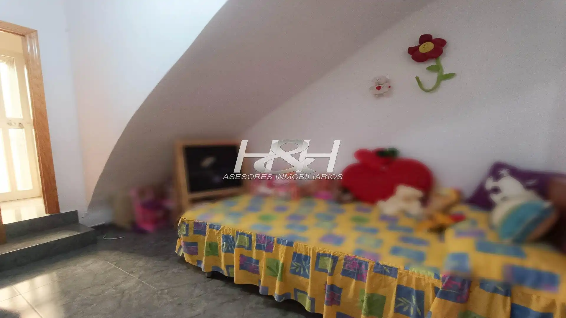 Dormitori de Casa o xalet en venda en Paterna amb Aire condicionat i Terrassa