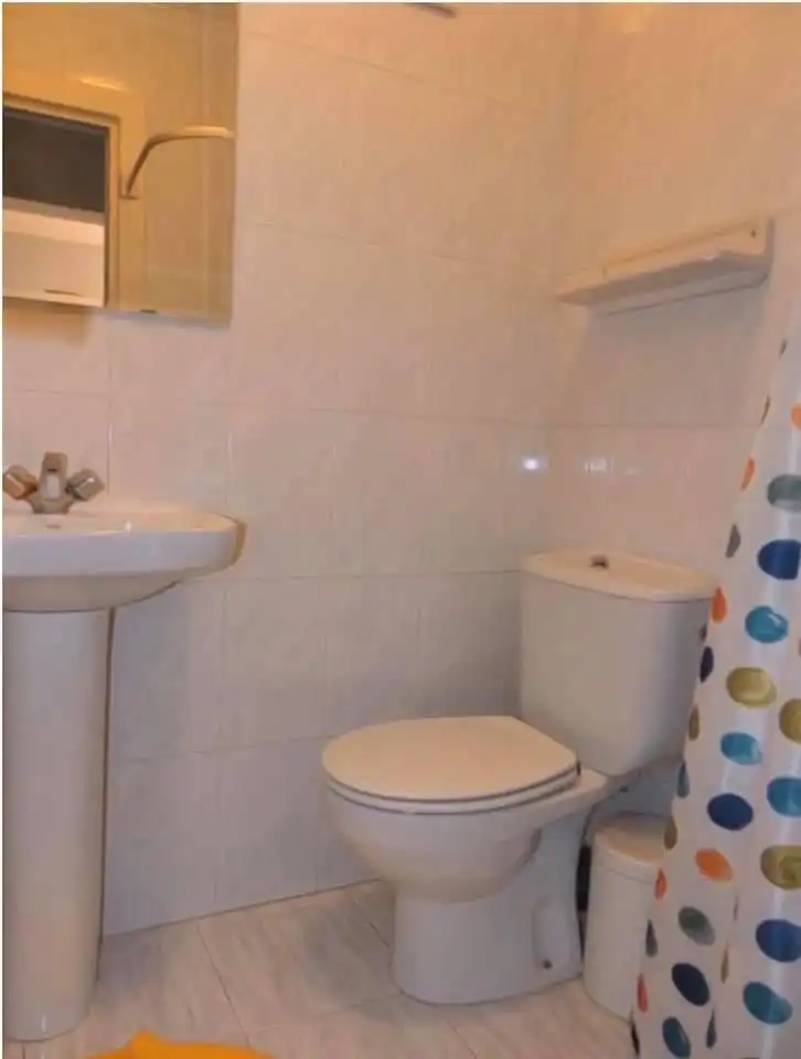 Bany de Edifici en venda en Laredo
