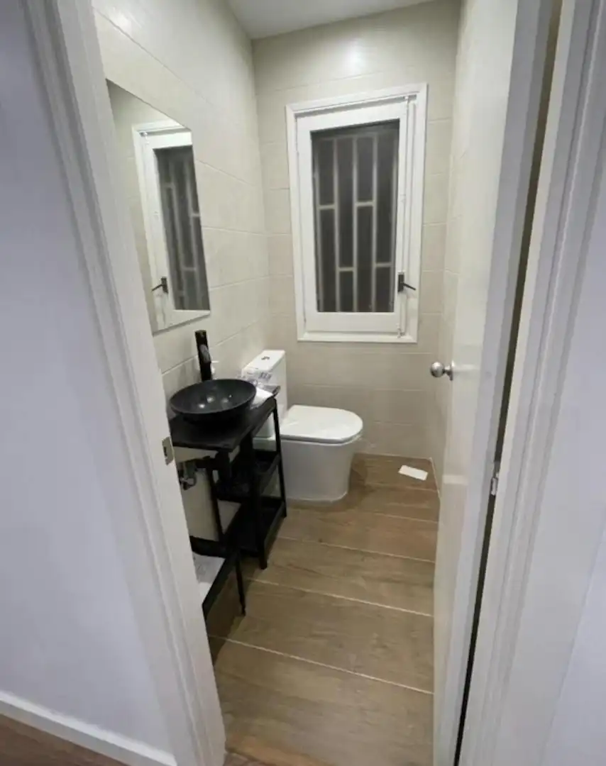 Bathroom of Flat for share in Badalona  with Heating and Washing machine