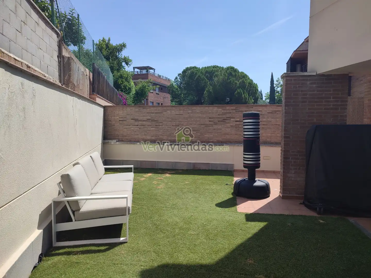 Jardí de Casa o xalet en venda en Cerdanyola del Vallès amb Aire condicionat, Calefacció i Jardí privat