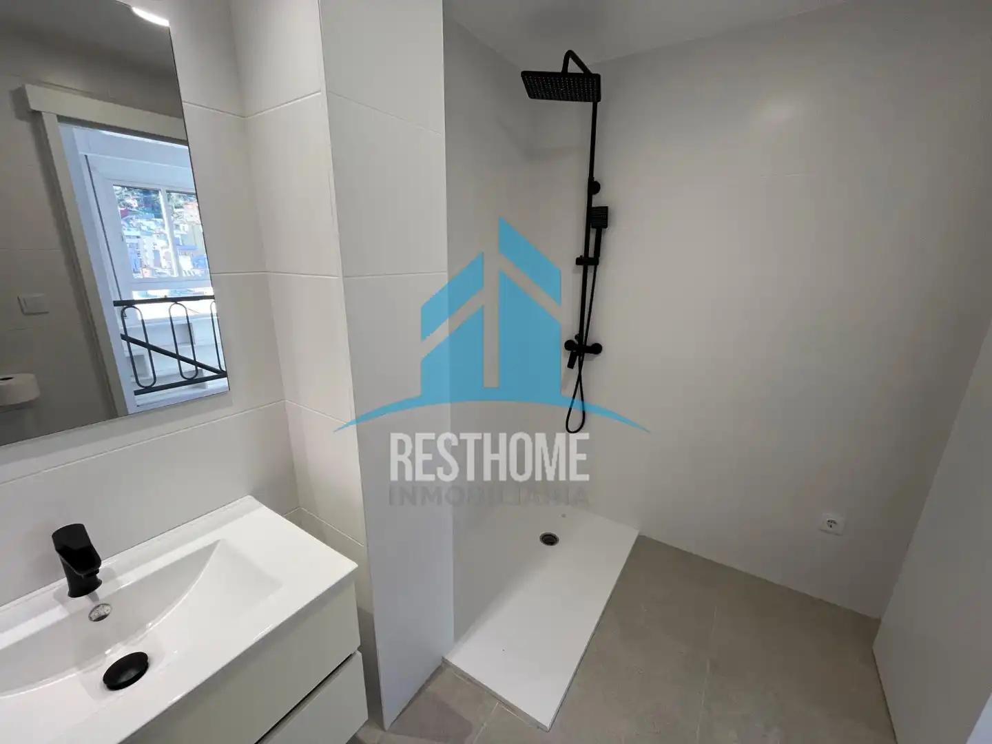 Bathroom of Attic for sale in Cullera  with Air Conditioner, Terrace and Storage room