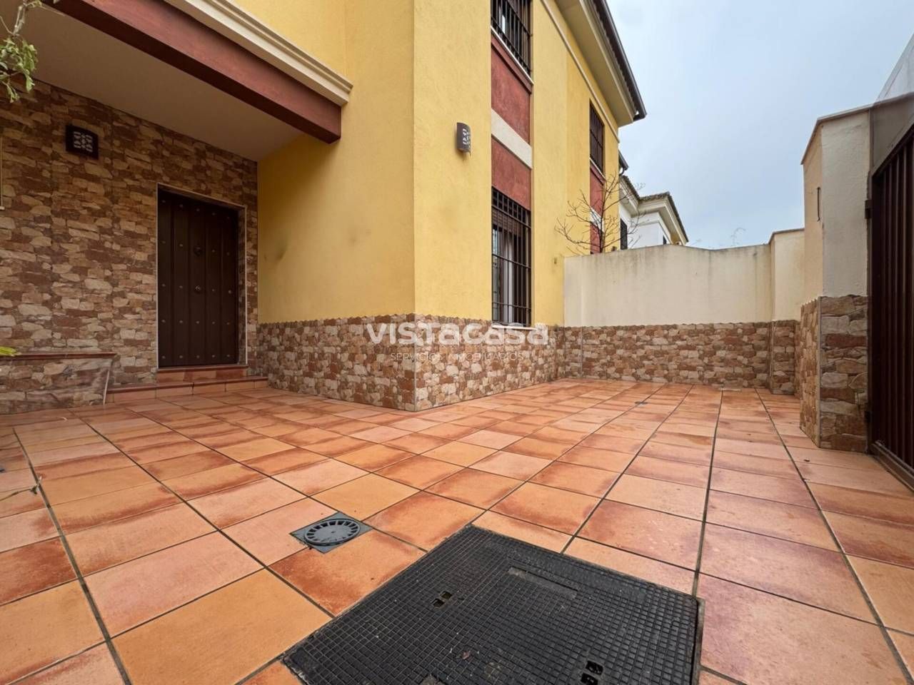 Single-family semi-detached for rent in Mairena del Alcor