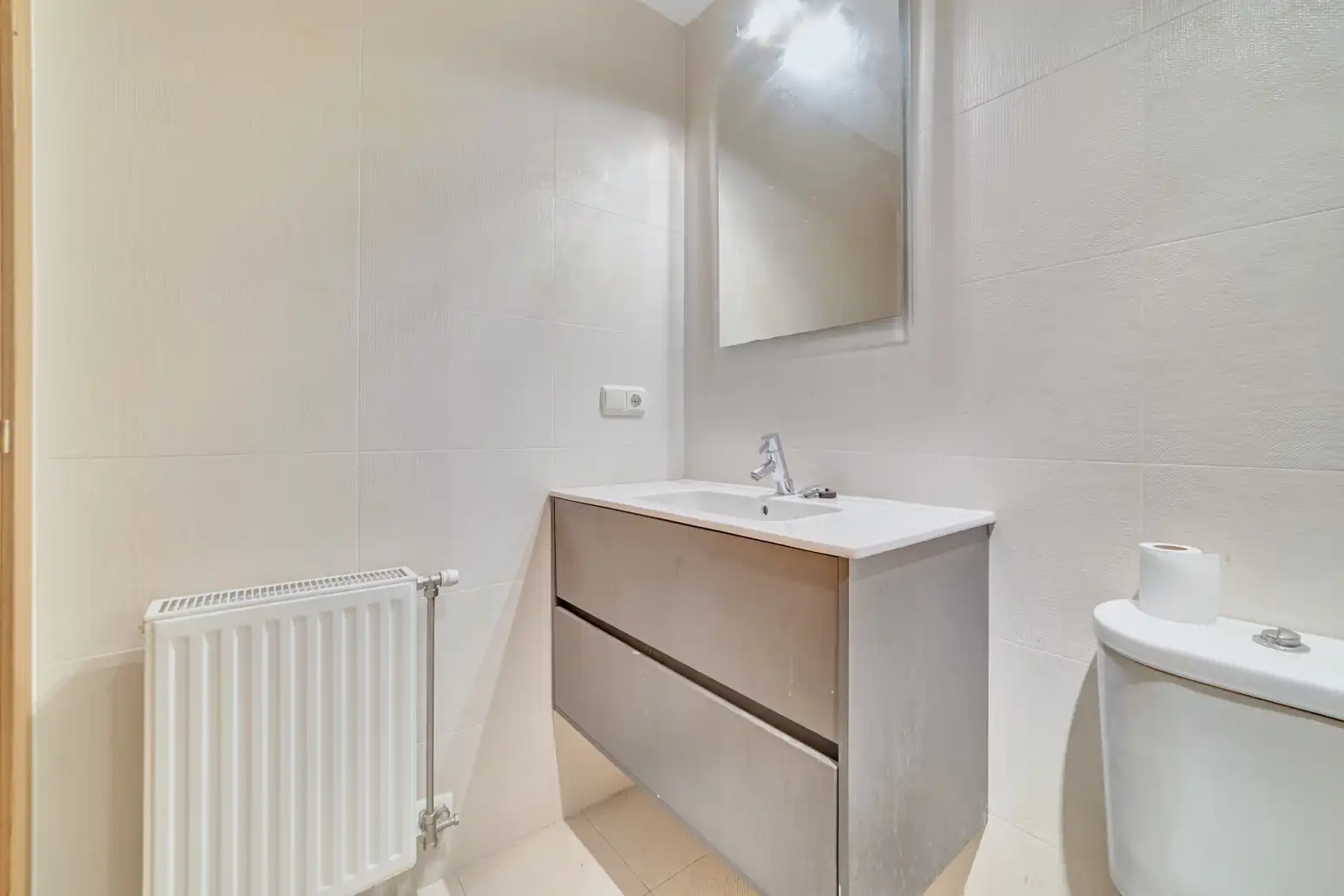 Baño de Casa adosada en venta en Olite / Erriberri con Calefacción, Jardín privado y Parquet