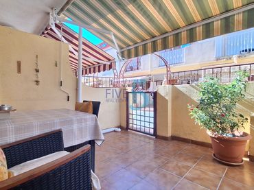 Maison mitoyenne avec balcon à vendre à Orihuela Costa