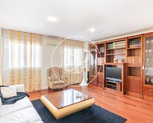 Living room of Duplex to rent in  Madrid Capital  with Air Conditioner, Heating and Storage room