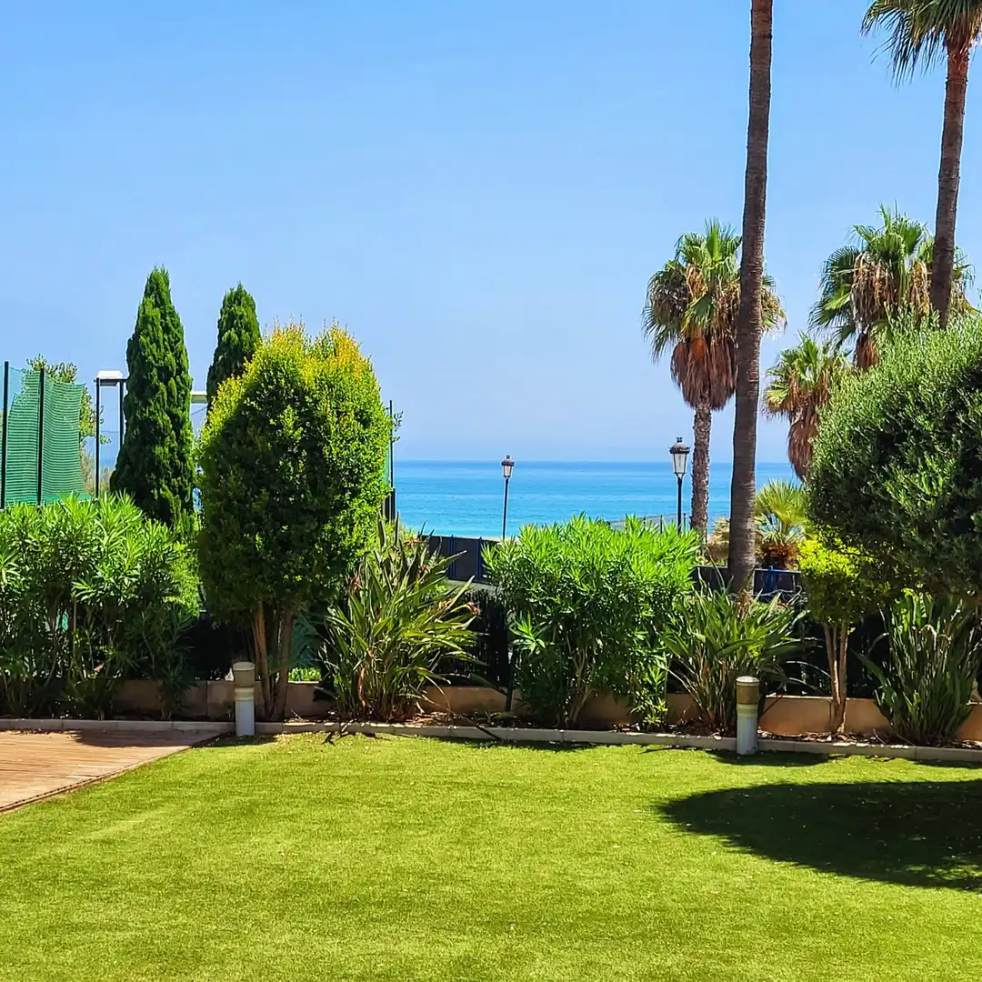 Jardí de Planta baixa en venda en Manilva amb Aire condicionat, Jardí privat i Terrassa