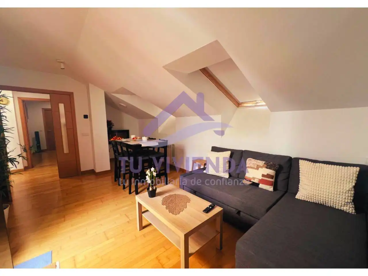 Sala de estar de Piso en venta en Olmedo con Calefacción, Parquet y Terraza