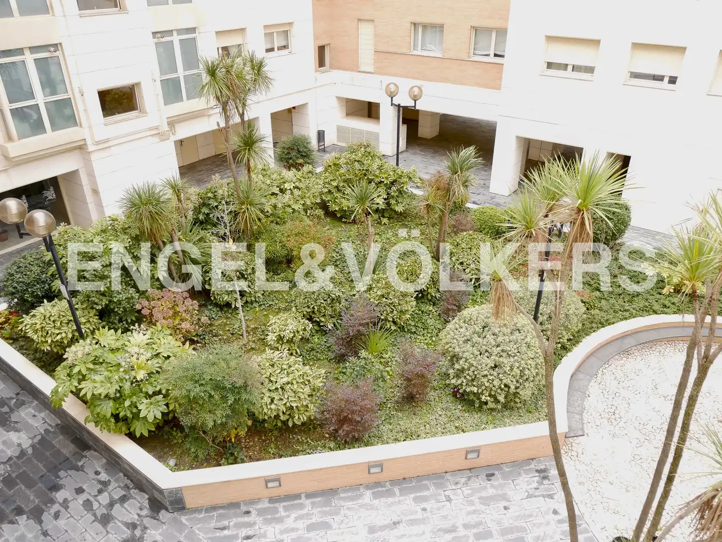 Exterior view of Flat for sale in Madrid  with Air Conditioner, Heating and Swimming Pool