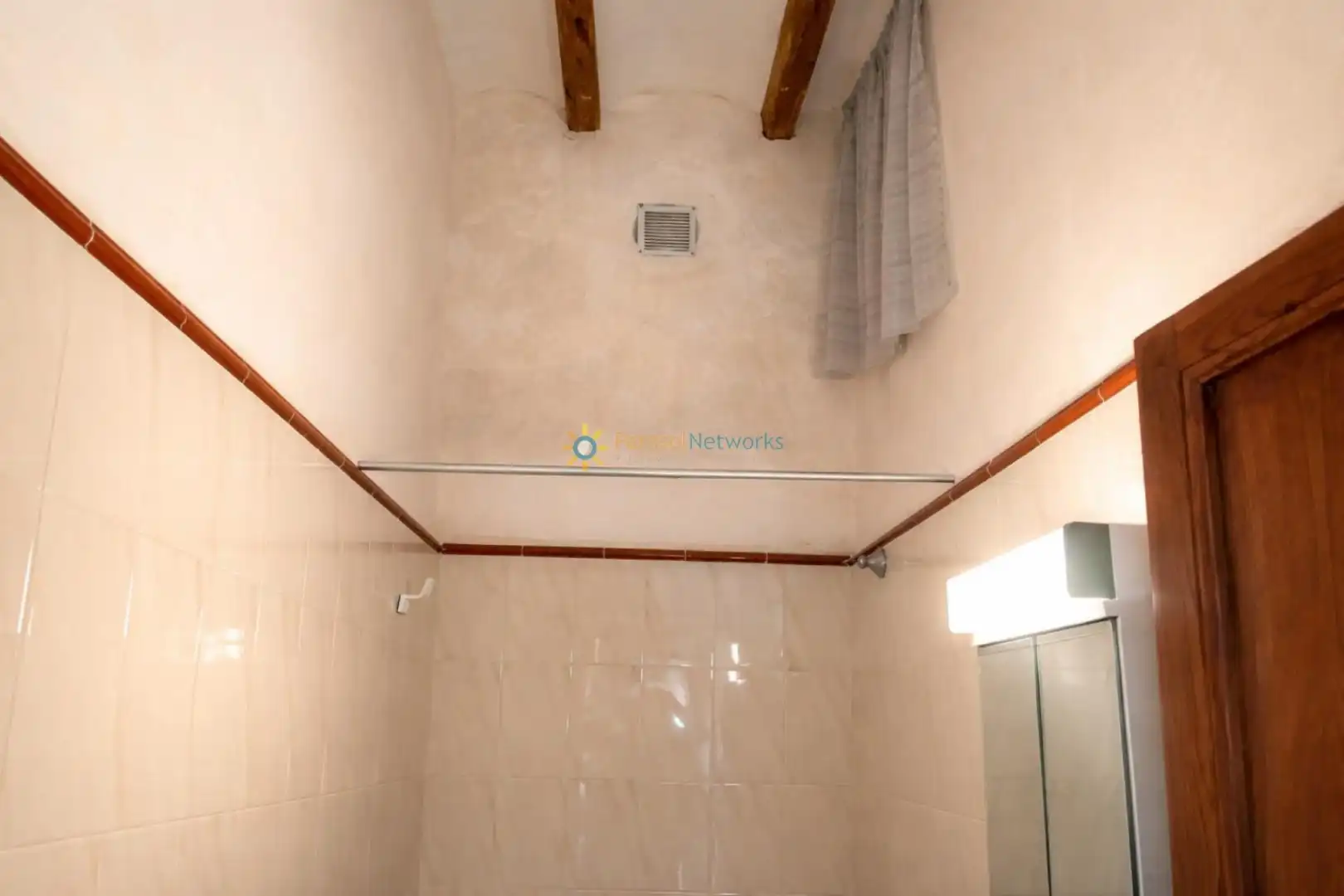 Bany de Finca rústica en venda en Villena amb Jardí privat i Traster