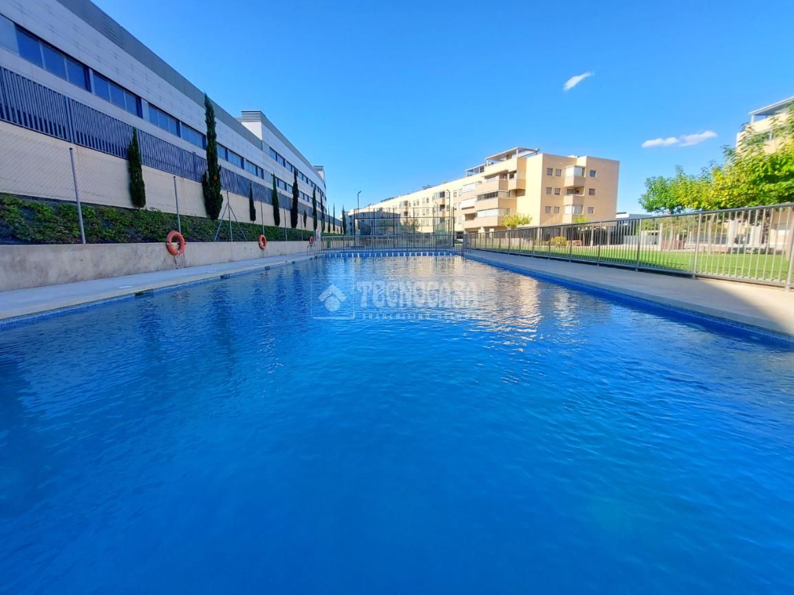 Swimming pool of Flat for sale in  Zaragoza Capital  with Air Conditioner, Heating and Parquet flooring