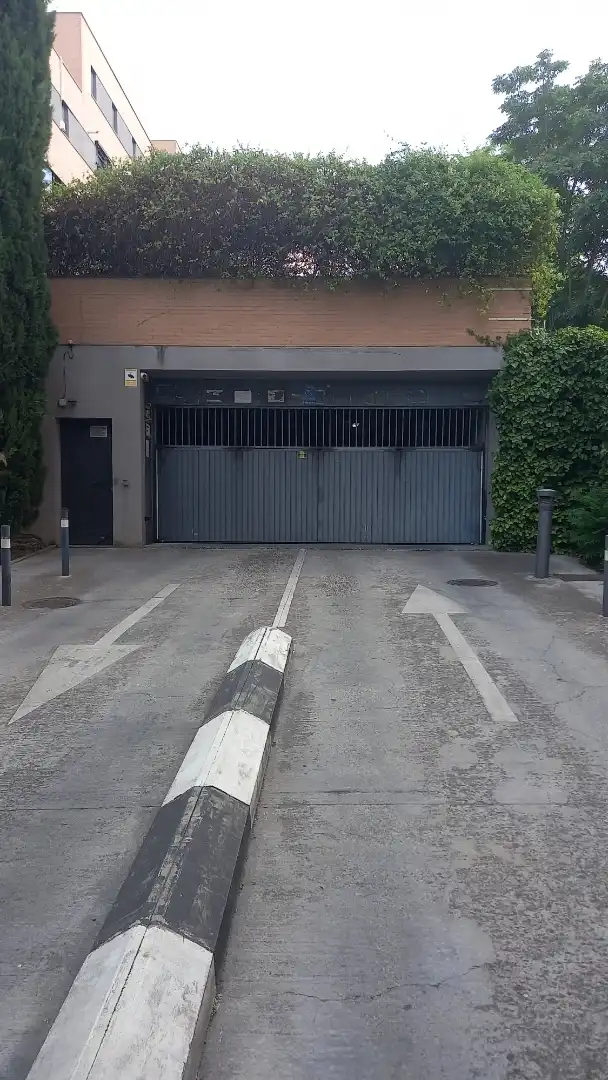 Parkplatz von Garage zur Miete in Alcobendas